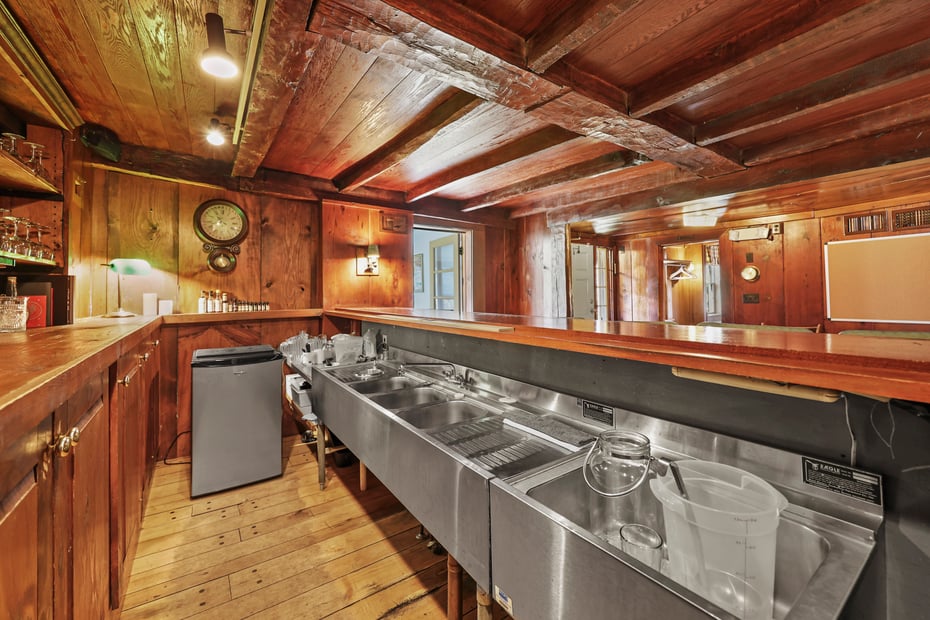 342/344 New Ashford (route 7) Rd Photo 9