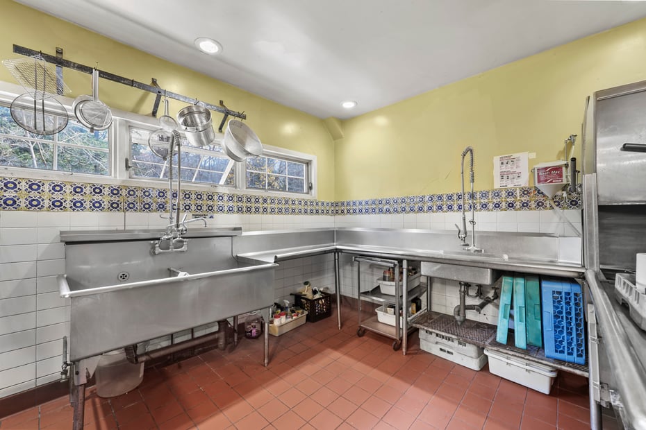 342/344 New Ashford (route 7) Rd Photo 23