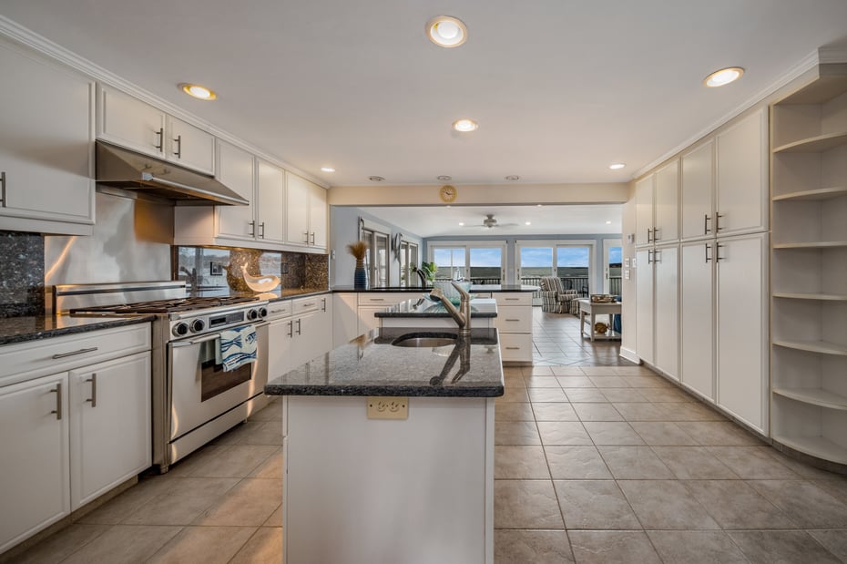 223 Giants Neck Road Photo 5