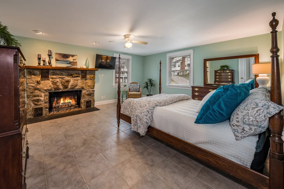 223 Giants Neck Road Photo 12