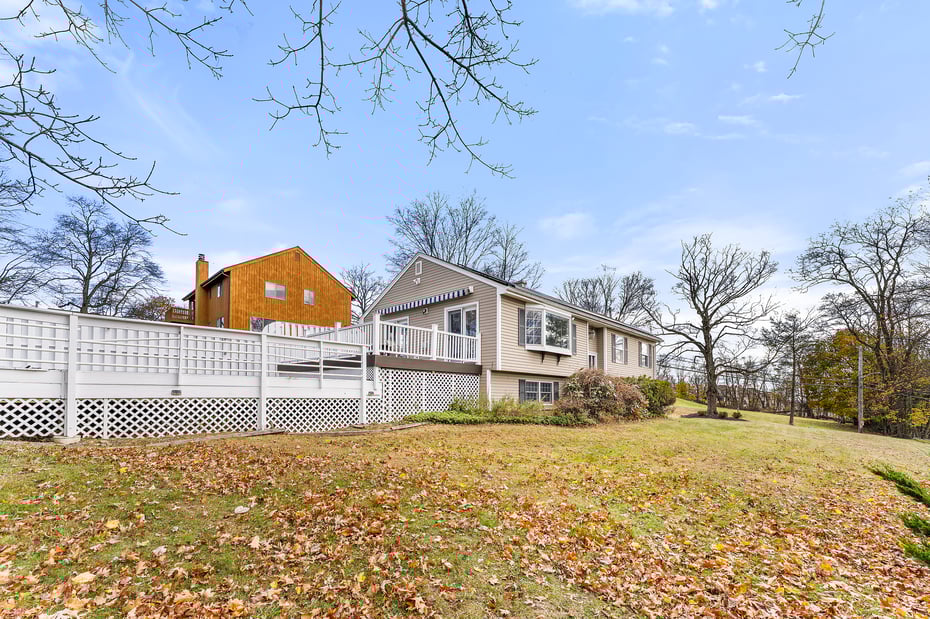 70 Cedar Lane Photo 2