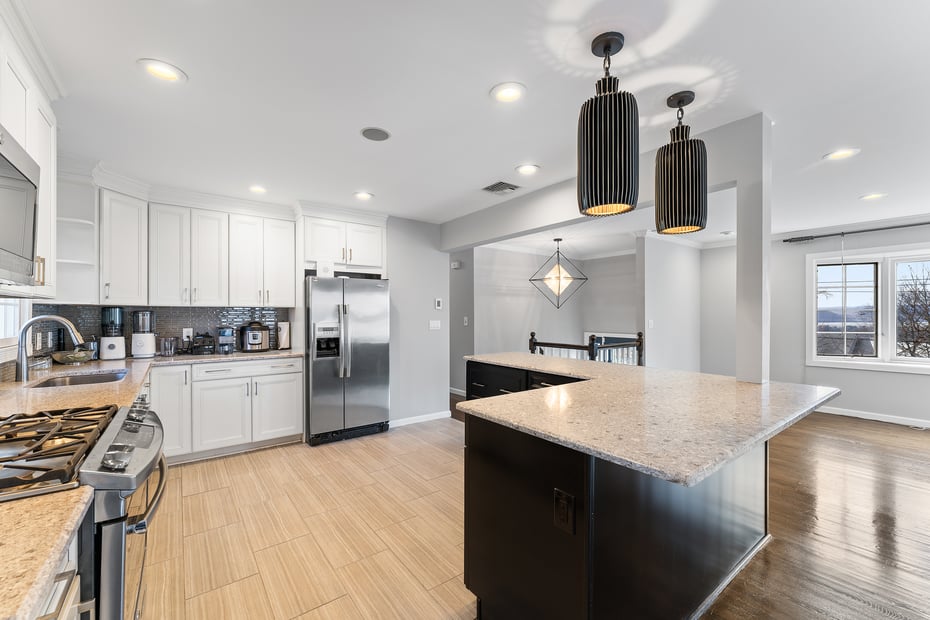 70 Cedar Lane Photo 11