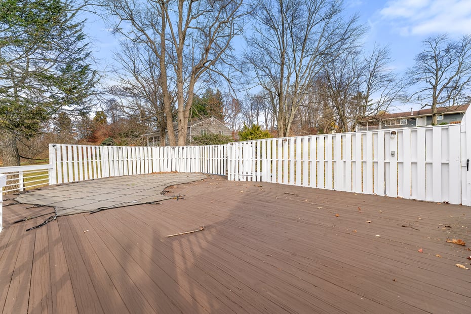 70 Cedar Lane Photo 28