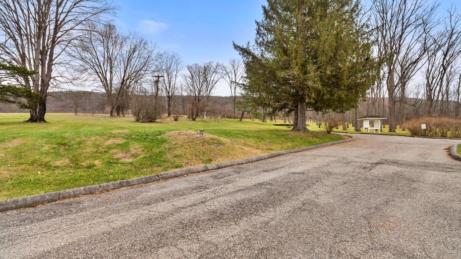 26 Benton Road Photo 21