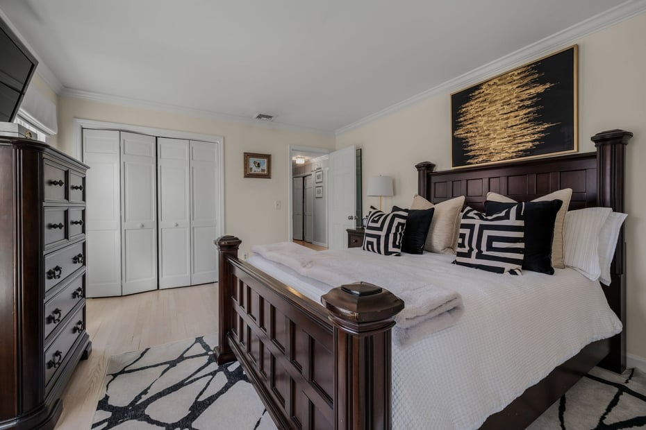 9 Essex Hills Drive Photo 26