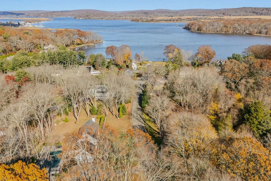 9 Essex Hills Drive Photo 35