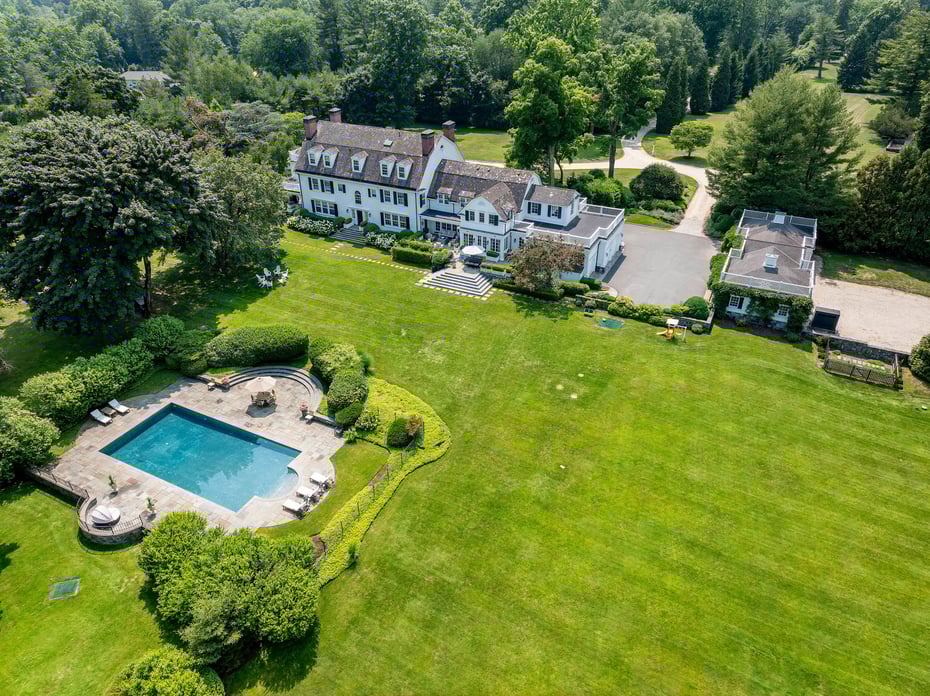 10 Meadow Lane Photo 8