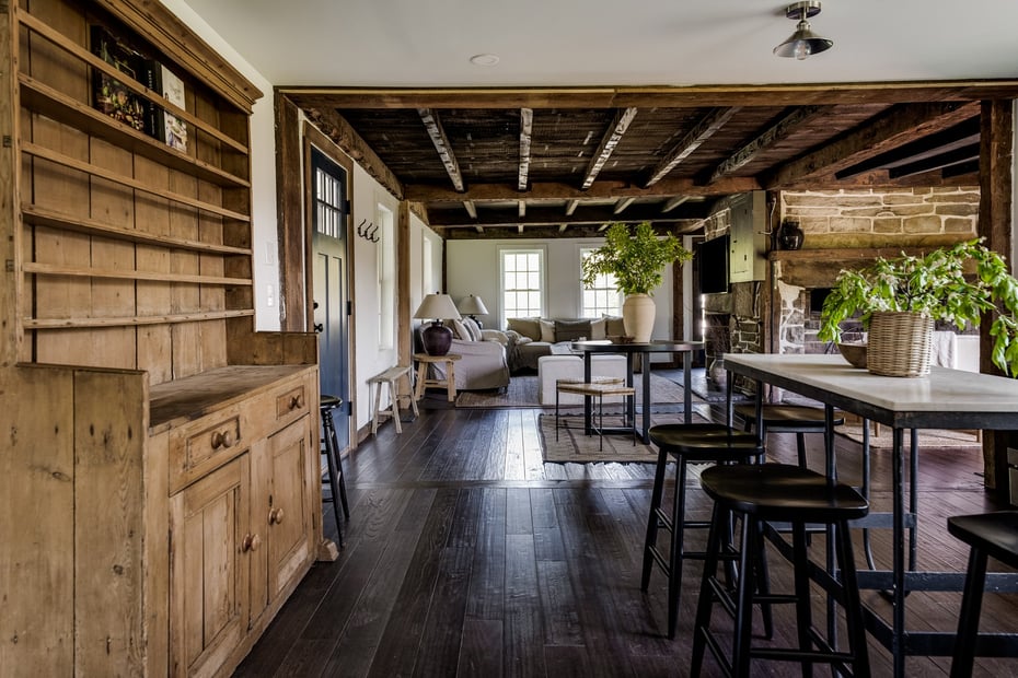 740 Little City Road Photo 6