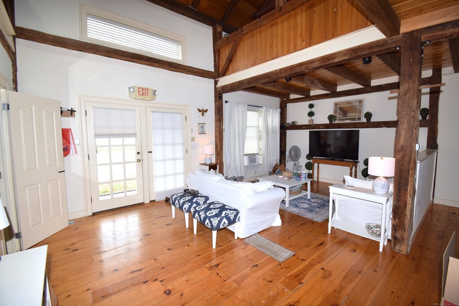 1306 Boston Post Road Photo 5