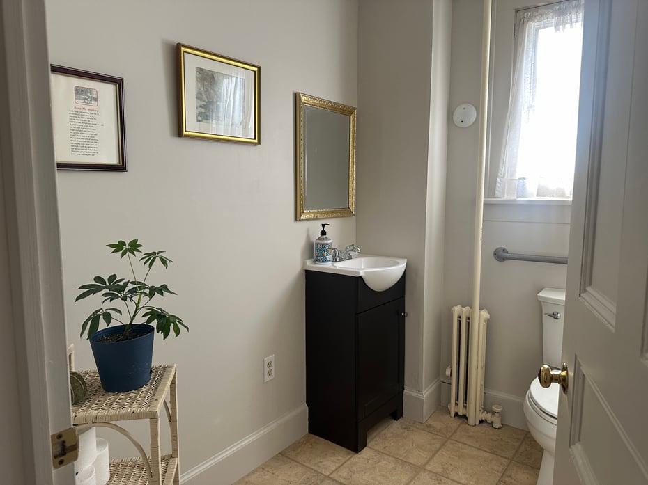 184 Main Street Photo 8