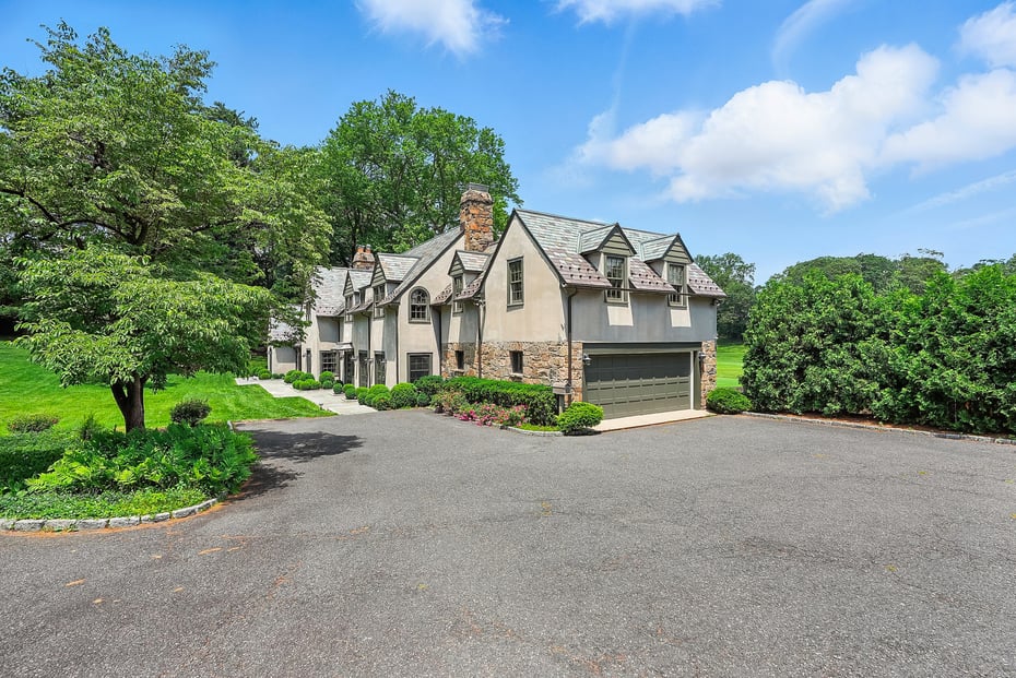 6 Club Road Photo 23