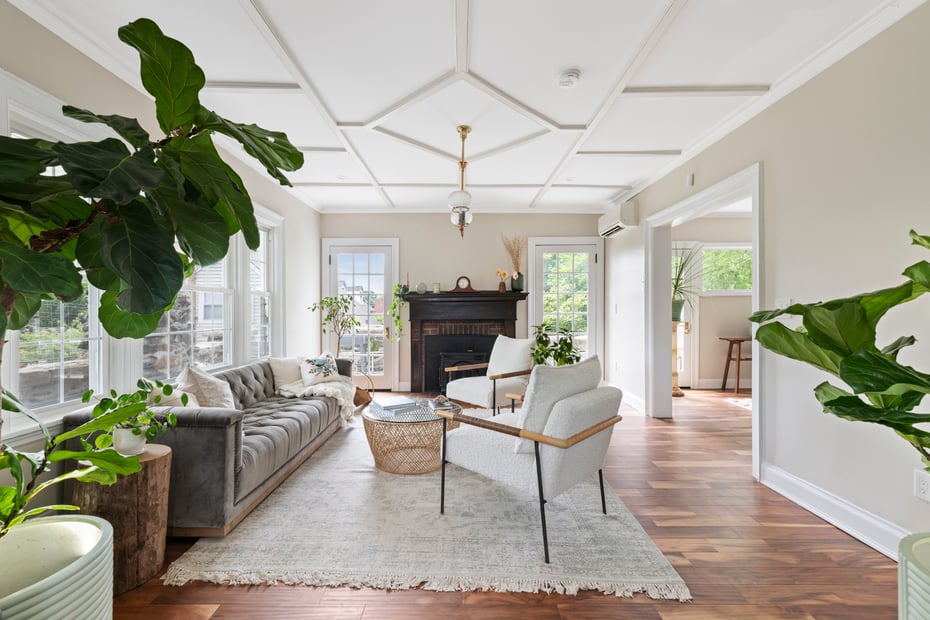 209 Van Cortlandt Park Avenue Photo 4