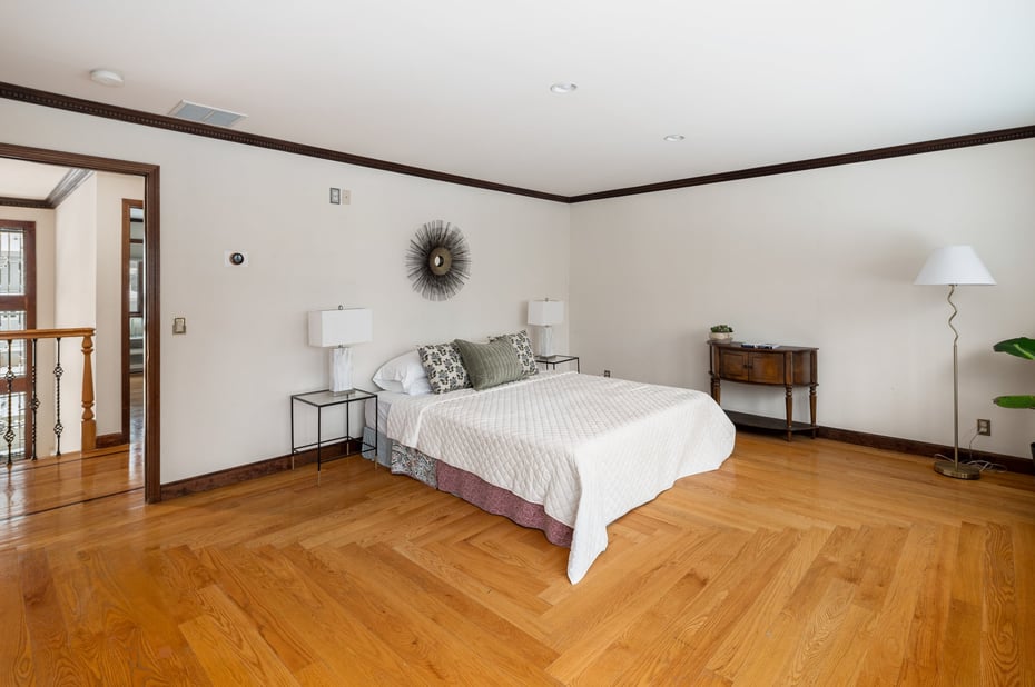 25 Old Road Photo 26