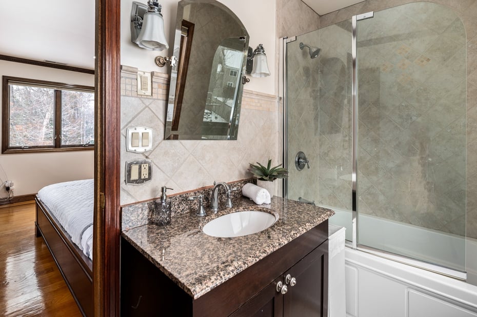 25 Old Road Photo 10