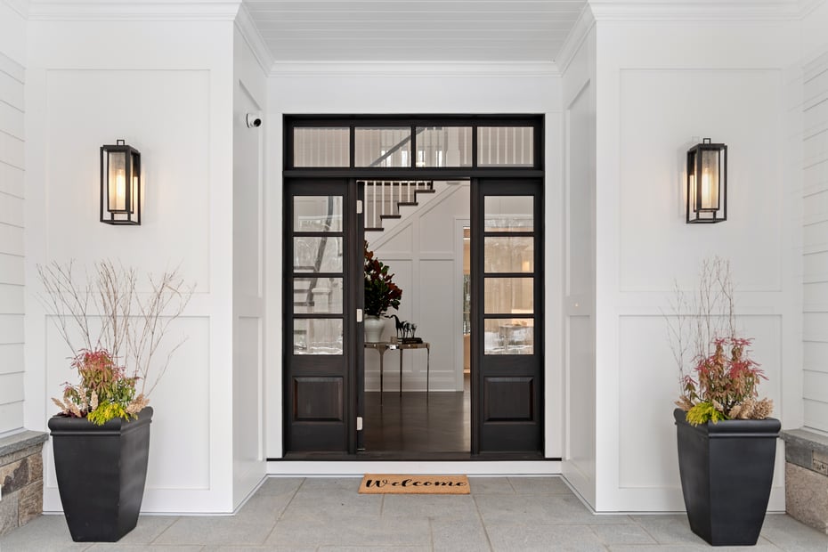 928 West Road Photo 3