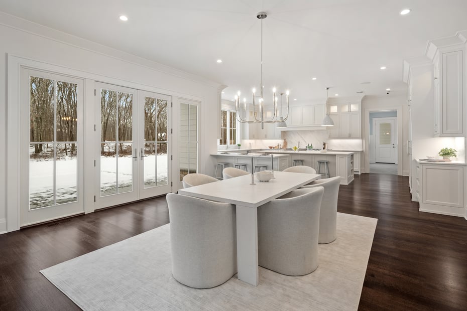 928 West Road Photo 14