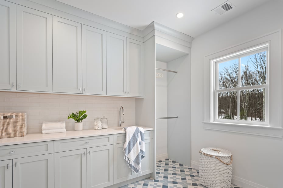 928 West Road Photo 34