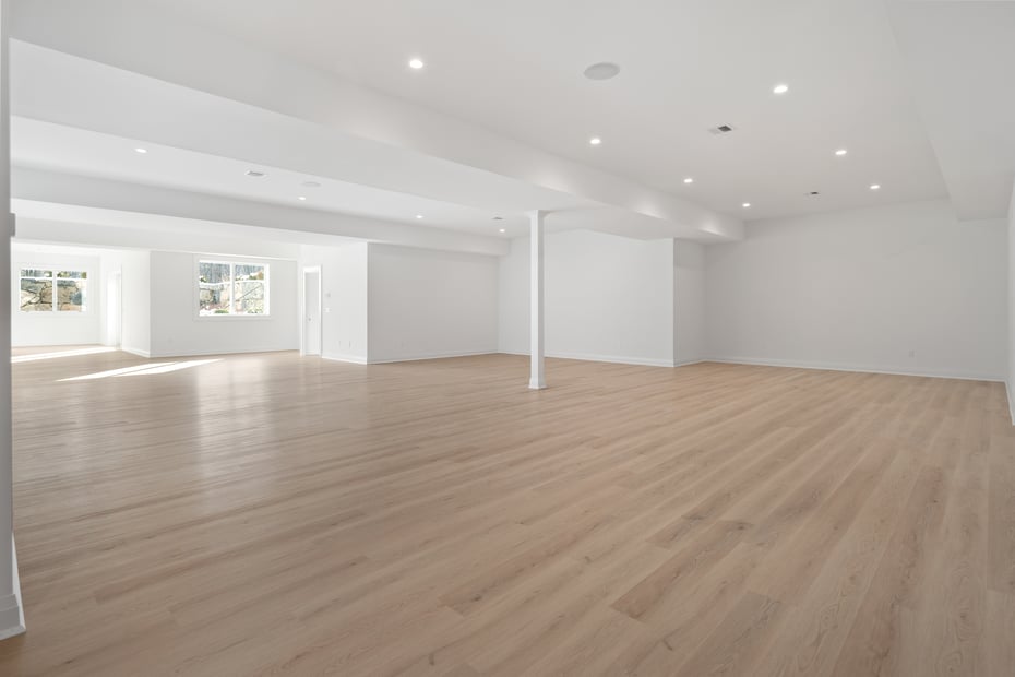 928 West Road Photo 35