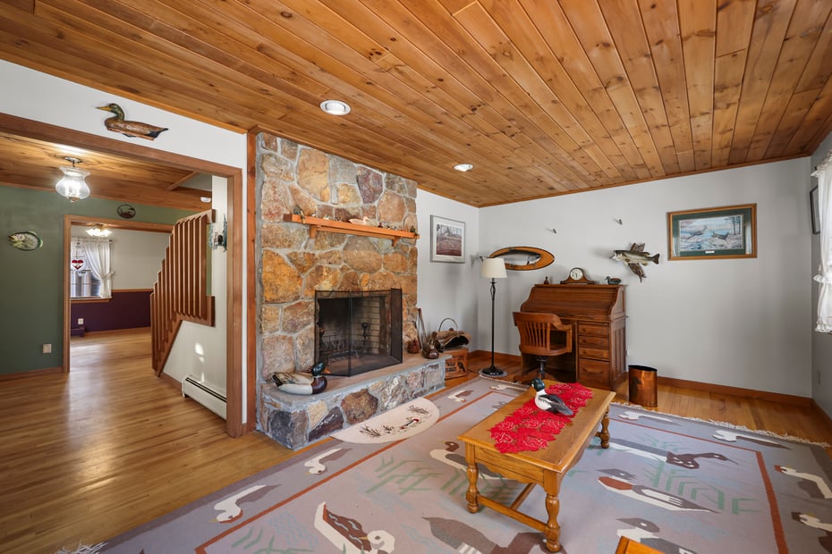 132 Outlook Ave Photo 8