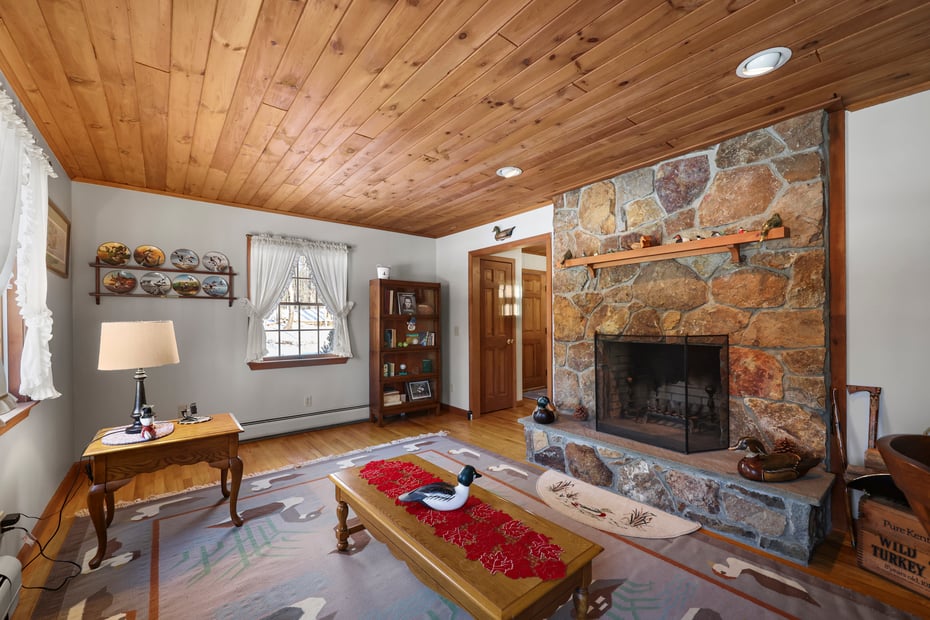 132 Outlook Ave Photo 9