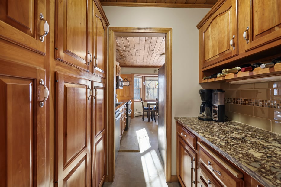 132 Outlook Ave Photo 18