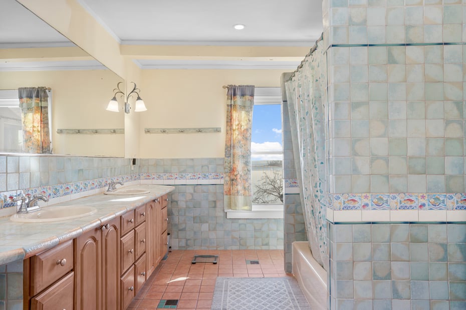 50 Shore Road Photo 15