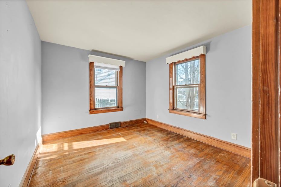 18 James Street Photo 6