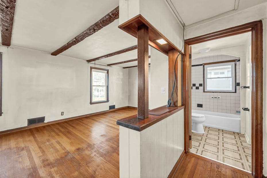 18 James Street Photo 10