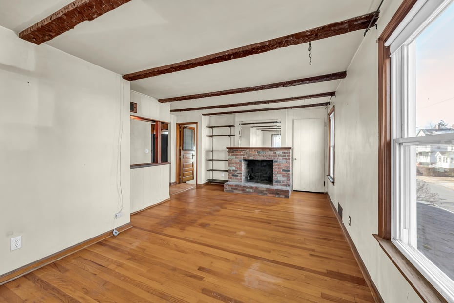 18 James Street Photo 11