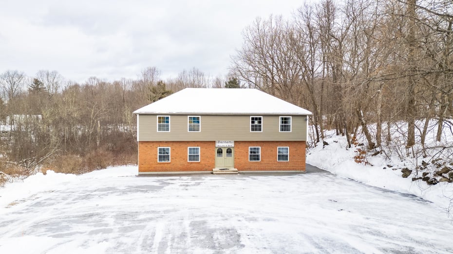 928 Bantam Road Photo 1