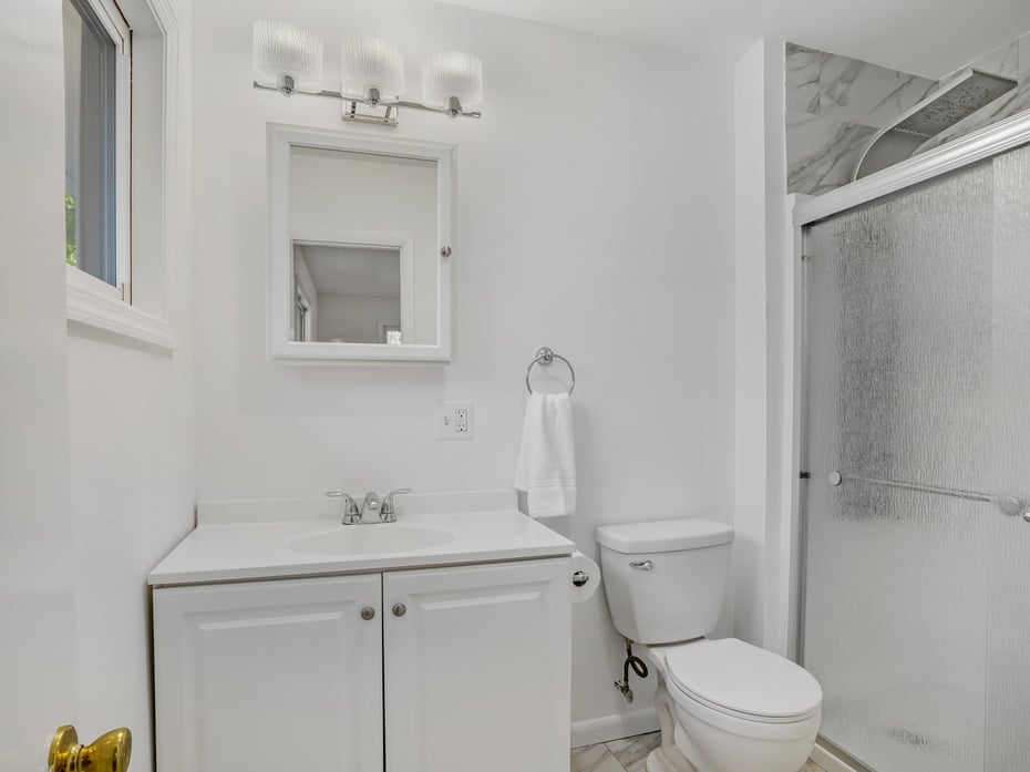 488 Sport Hill Road Photo 16