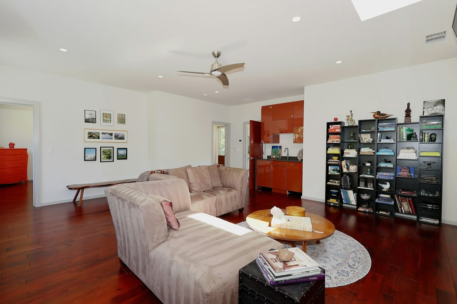 88 Green Lane Photo 24