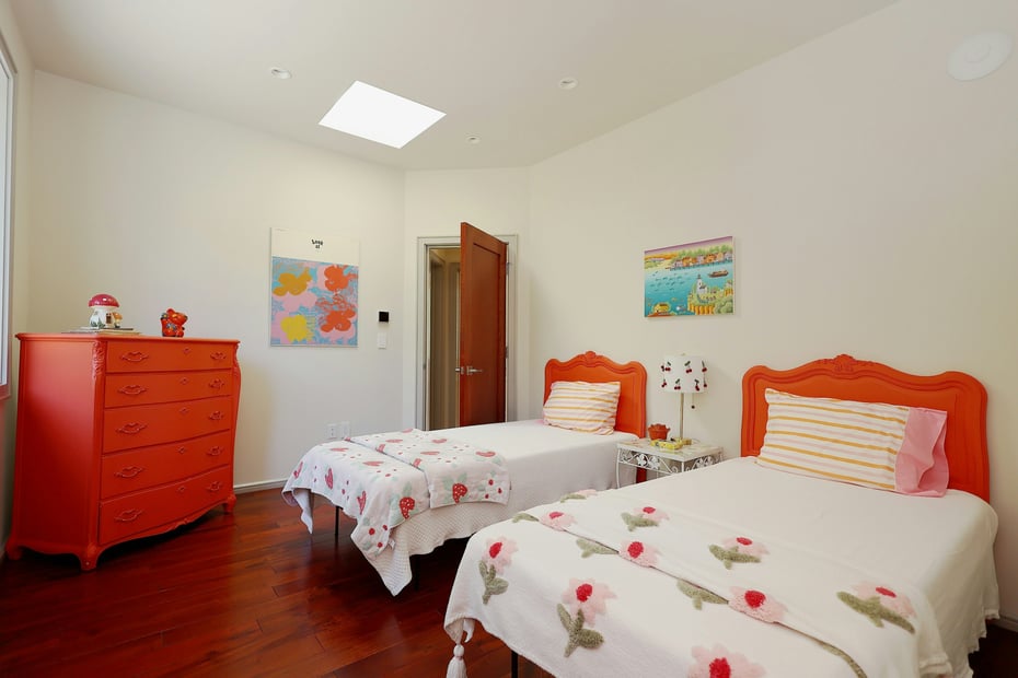 88 Green Lane Photo 25