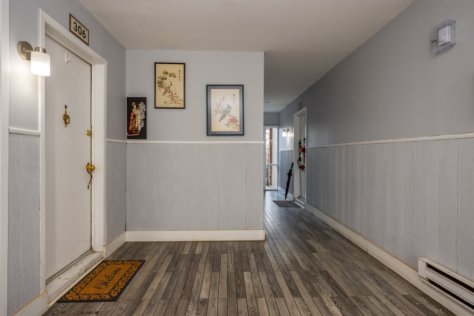 306 Old Country Road #306 Photo 4