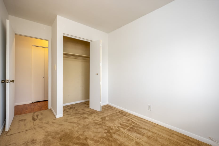 306 Old Country Road #306 Photo 17