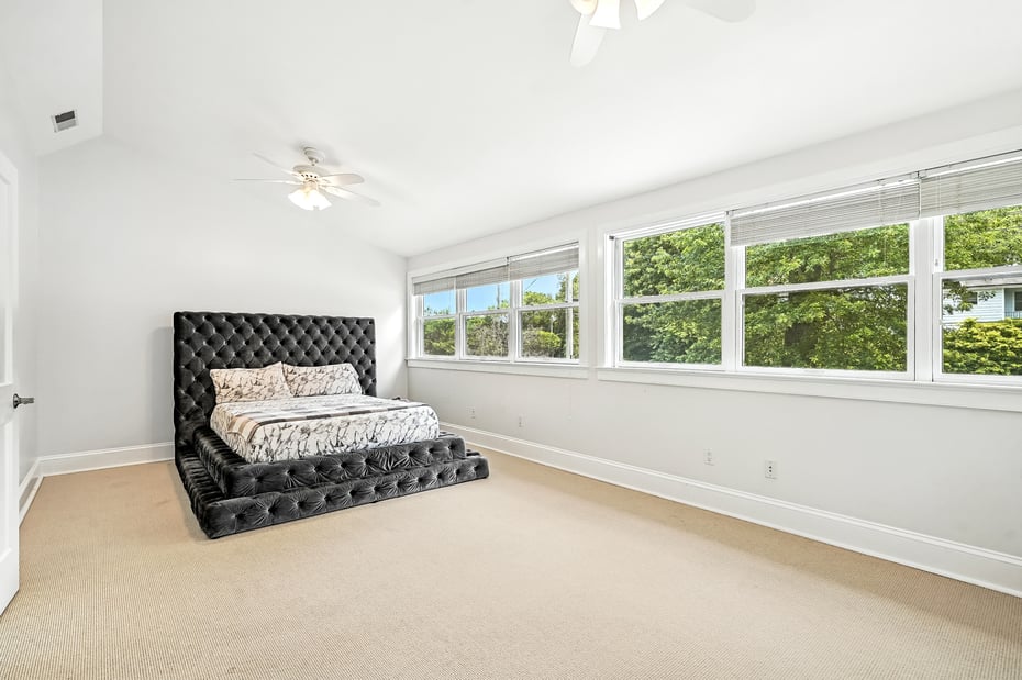 6 Eaton Lane Photo 18