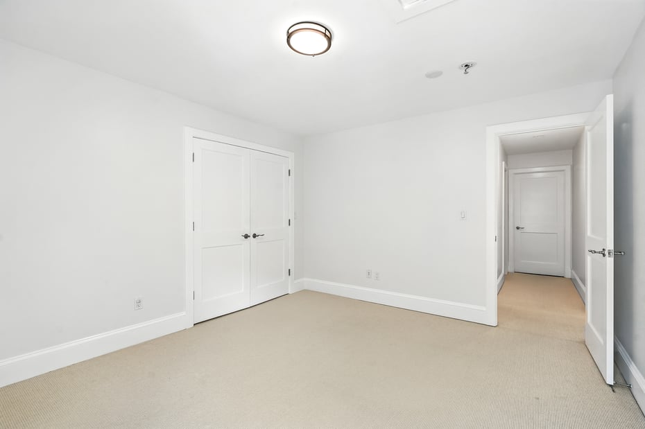 6 Eaton Lane Photo 20