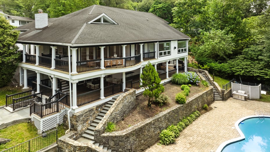 6 Eaton Lane Photo 3