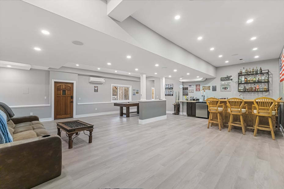 299 Redding Road Photo 12