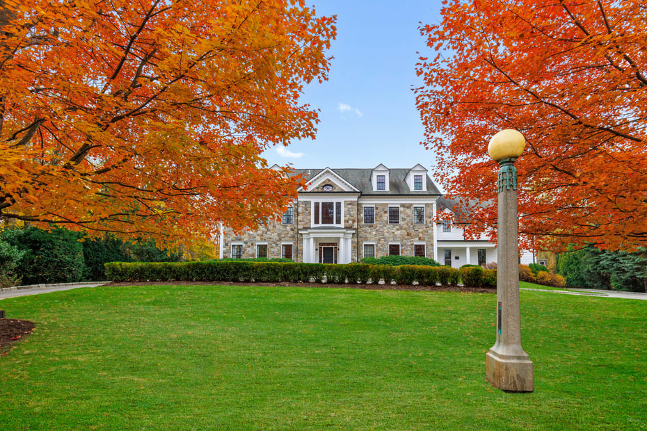 32 Seville Avenue Photo 2