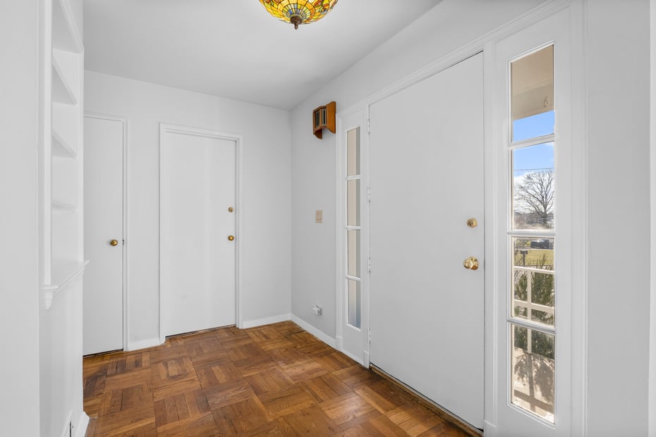 226 Guion Drive Photo 8