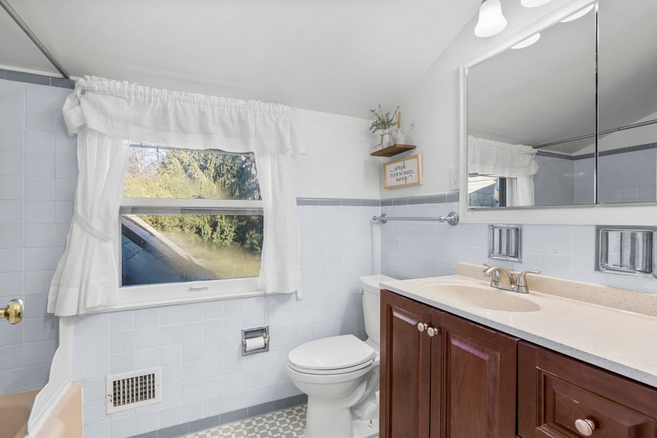 226 Guion Drive Photo 32