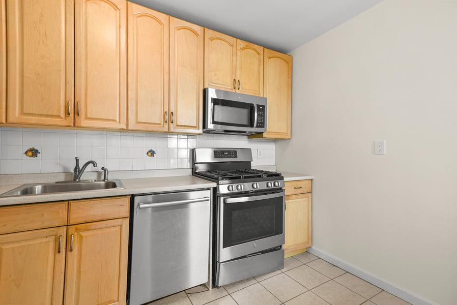 177 E Hartsdale Avenue  #3H Photo 14