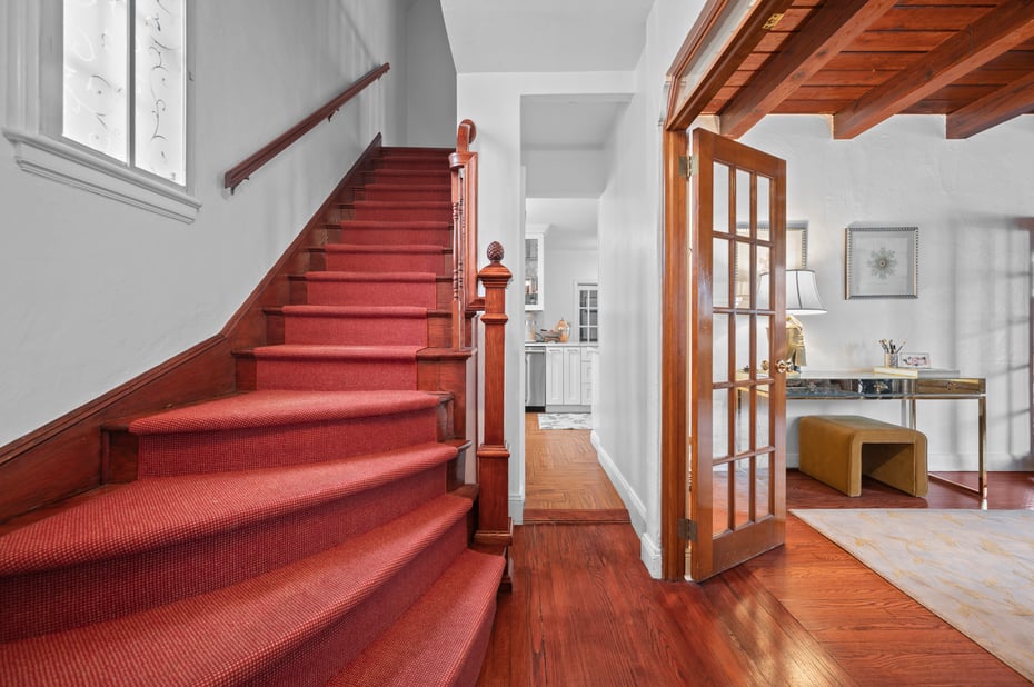 19 Fairway Street Photo 12