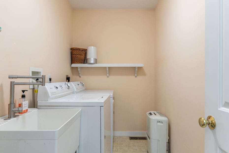 16 Stone Fences Lane Photo 21