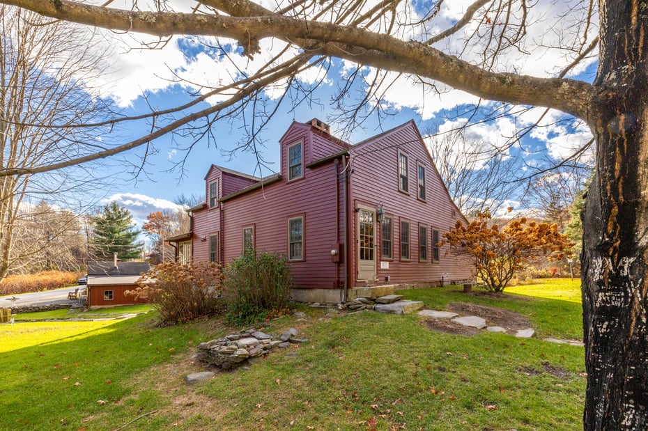 38 Old Turnpike Road Photo 2