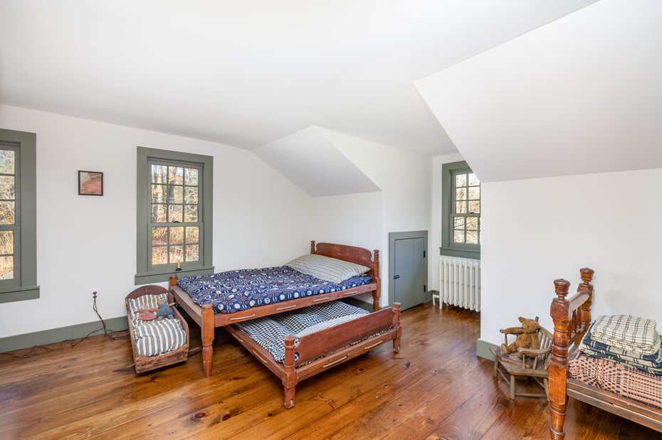 38 Old Turnpike Road Photo 17