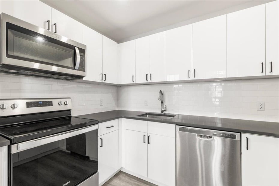 49 Beekman Avenue  #2 Photo 5