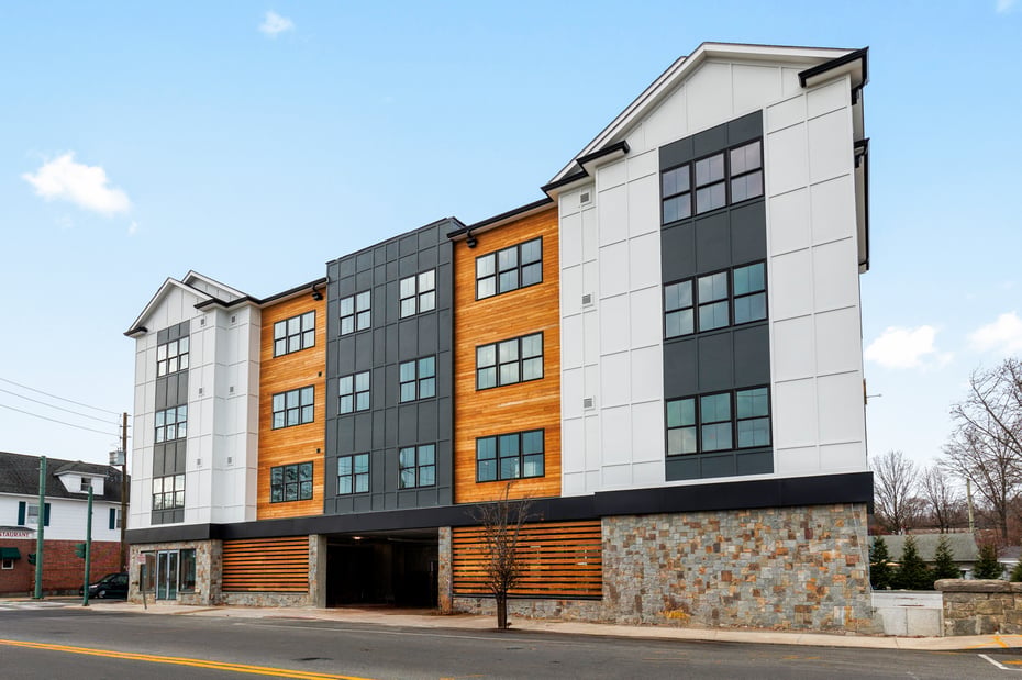 132 Halstead Avenue  #4D Photo 2