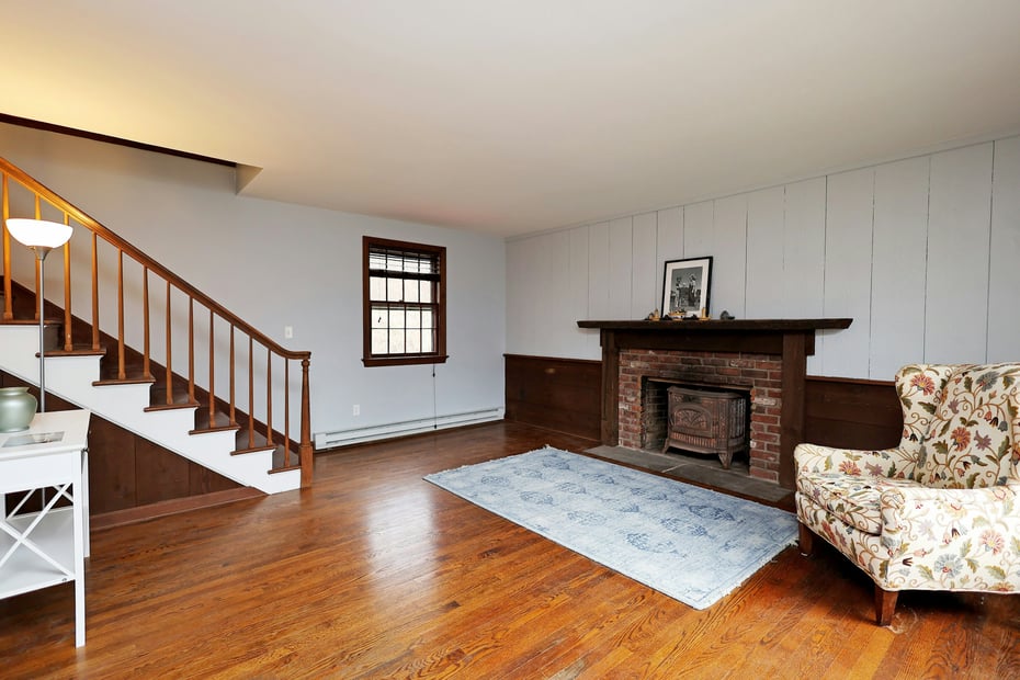 380 Newtown Turnpike Photo 3